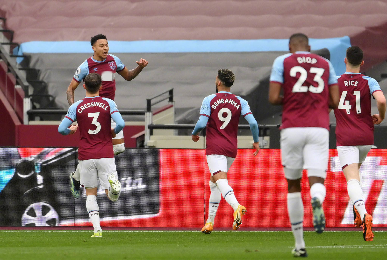 色表现让球 色表现让球